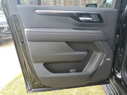 New 2026 Chevrolet Suburban RST w/ Comfort Package image 18