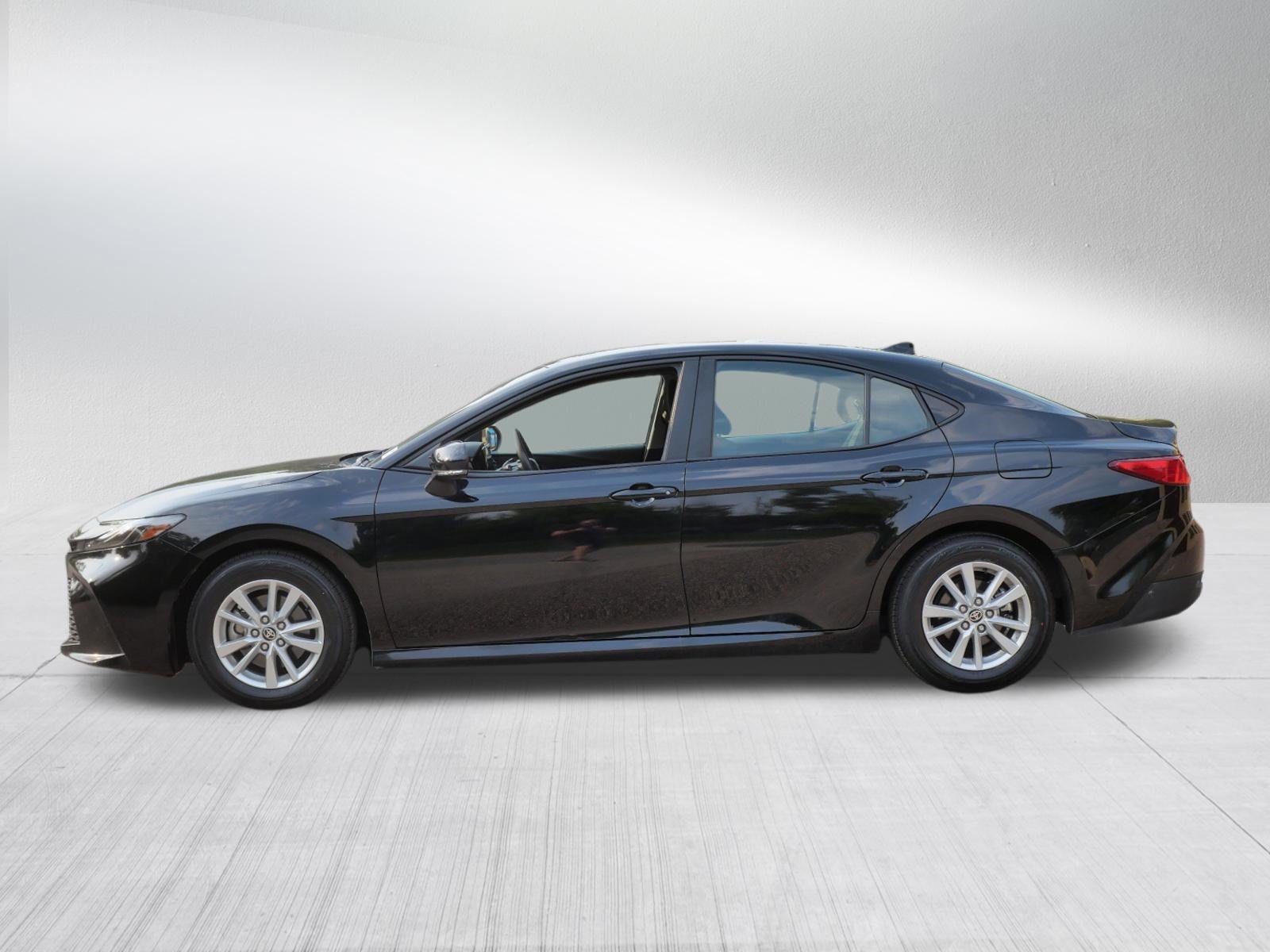 Certified 2025 Toyota Camry LE FWD image 4