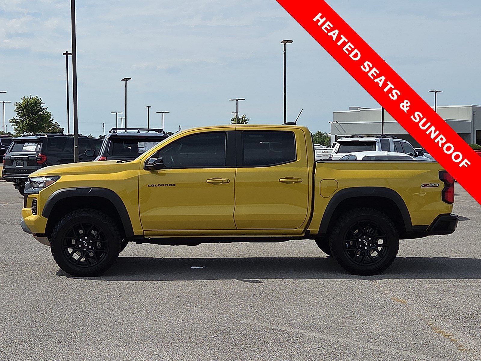 Used 2024 Chevrolet Colorado Z71 w/ LPO, Dark Essentials Package AWD/4WD image 3