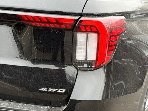 New 2026 Ford Explorer Active w/ Active Comfort Package image 8