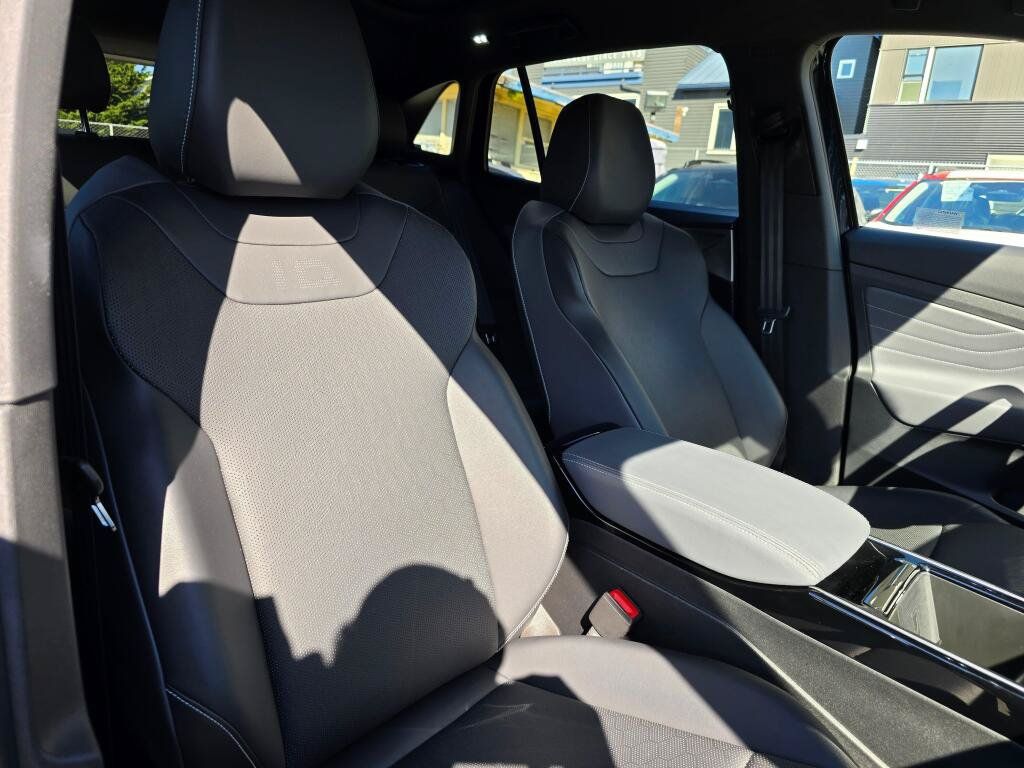 Used 2023 Volkswagen ID.4 S RWD image 11
