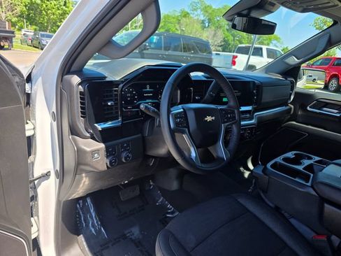 Used 2024 Chevrolet Silverado 1500 LT AWD/4WD image 21