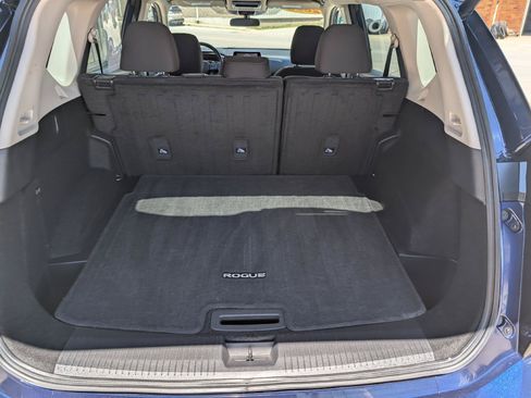 Used 2025 Nissan Rogue SV AWD/4WD image 13