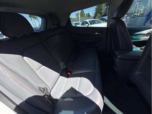 Used 2018 Chevrolet Bolt Premier w/ Infotainment Package FWD image 10