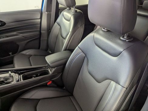 New 2026 Jeep Compass Latitude image 12