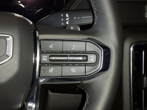 New 2025 GMC Yukon XL Denali w/ Sun & Power Step Package image 18