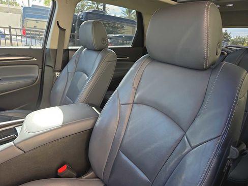 Used 2019 Buick Enclave Premium w/ Experience Buick Package image 19