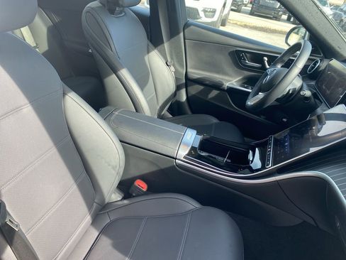 Used 2024 Mercedes-Benz C 300 4MATIC Sedan image 9