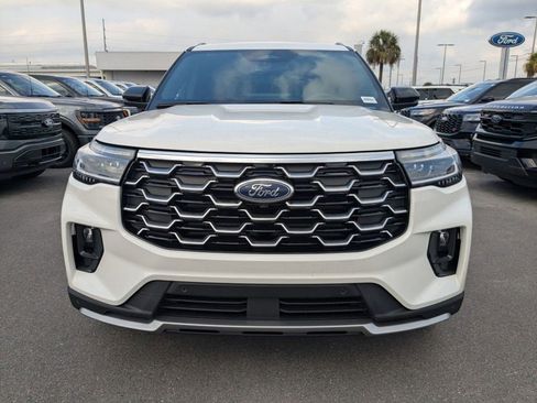 New 2026 Ford Explorer Platinum image 9