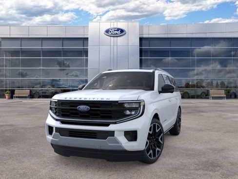 New 2026 Ford Expedition Platinum w/ Platinum Ultimate Package AWD/4WD image 2