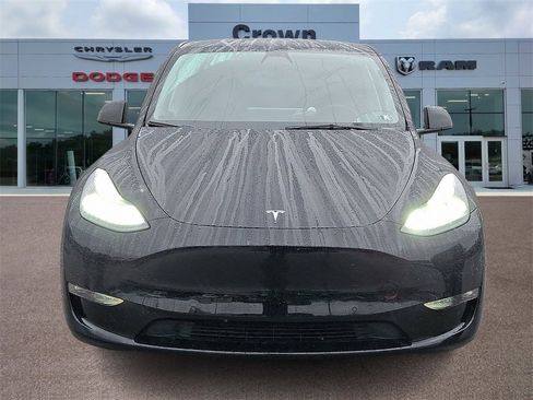 Used 2022 Tesla Model Y Performance image 2
