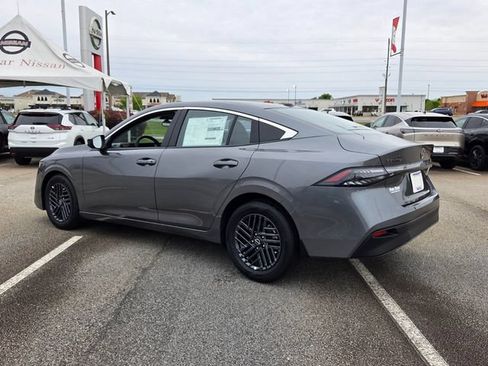 New 2026 Nissan Sentra SV w/ Floor Mat Package FWD image 8