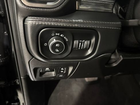 Used 2021 RAM 1500 Limited w/ Advanced Safety Group AWD/4WD image 37
