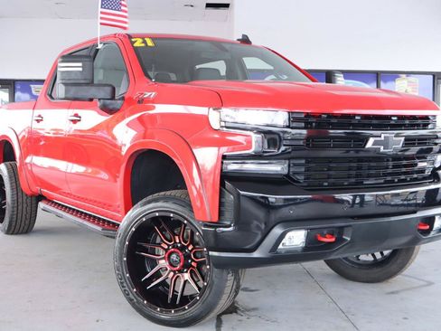 Used 2021 Chevrolet Silverado 1500 LT Trail Boss w/ Convenience Package II AWD/4WD image 2