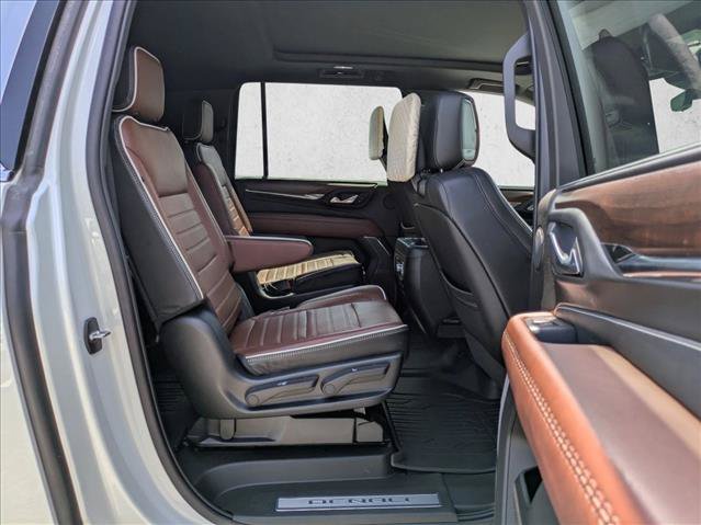 Used 2023 GMC Yukon XL Denali Ultimate AWD/4WD image 24