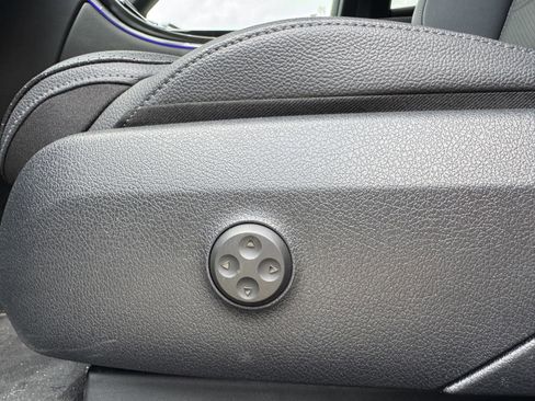 Certified 2026 Mercedes-Benz GLC 300 image 8