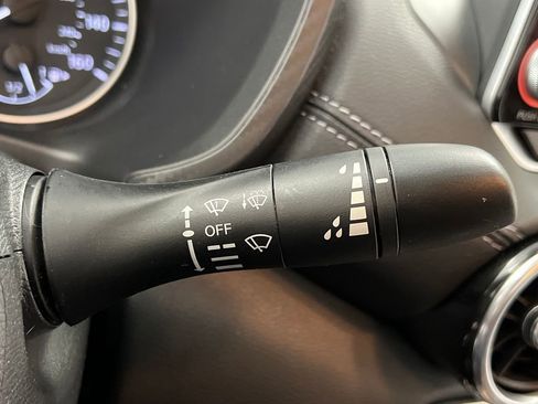 Used 2025 Nissan Sentra SV image 39