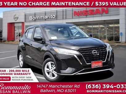 New 2025 Nissan Kicks Play S