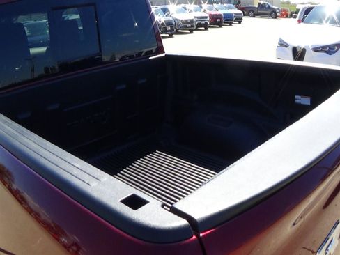 Used 2025 RAM 1500 Laramie AWD/4WD image 11