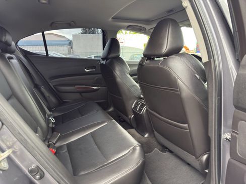 Used 2017 Acura TLX w/ Technology Package image 12