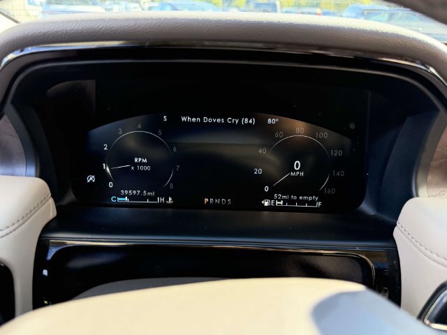 Used 2023 Lincoln Nautilus Reserve AWD/4WD image 25
