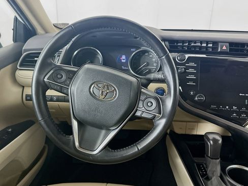 Used 2020 Toyota Camry XLE w/ Carpet Mat Package FWD image 18