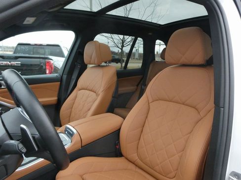 Used 2026 BMW X5 M60i image 54
