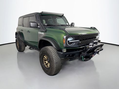 Used 2024 Ford Bronco Everglades image 4