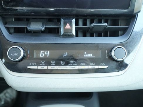 Used 2024 Toyota Corolla XLE image 31