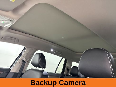 Used 2025 Volkswagen Atlas SEL image 11