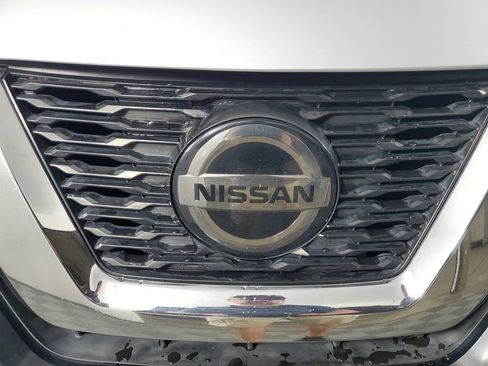 Used 2020 Nissan Rogue S image 10