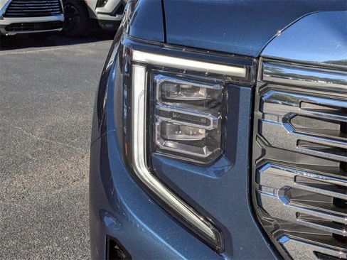 Used 2023 GMC Sierra 1500 Denali w/ Denali Reserve Package image 10