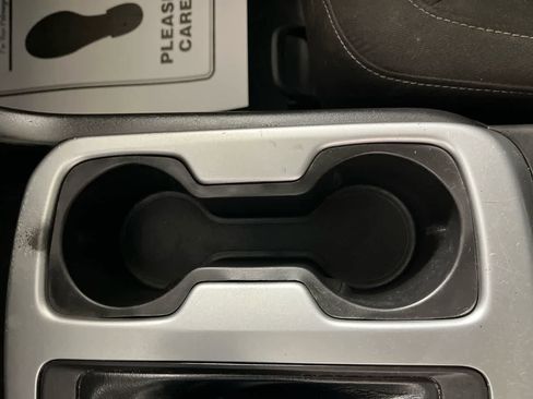 Used 2022 Chevrolet Colorado LT w/ Fleet Safety Package image 20