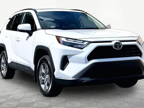 Used 2024 Toyota RAV4 XLE w/ Convenience Package FWD image 3