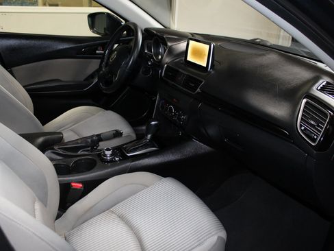 Used 2016 MAZDA MAZDA3 i Touring FWD image 29