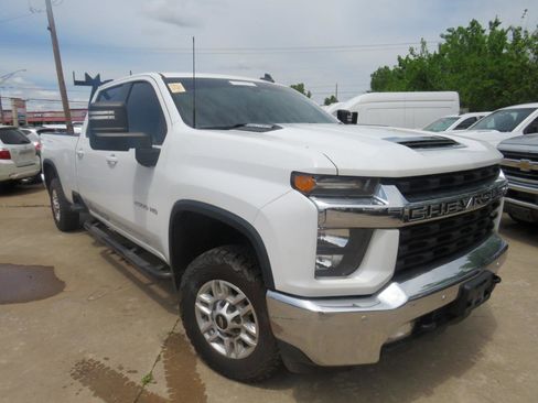 Used 2021 Chevrolet Silverado 2500 LT w/ Convenience Package AWD/4WD image 3