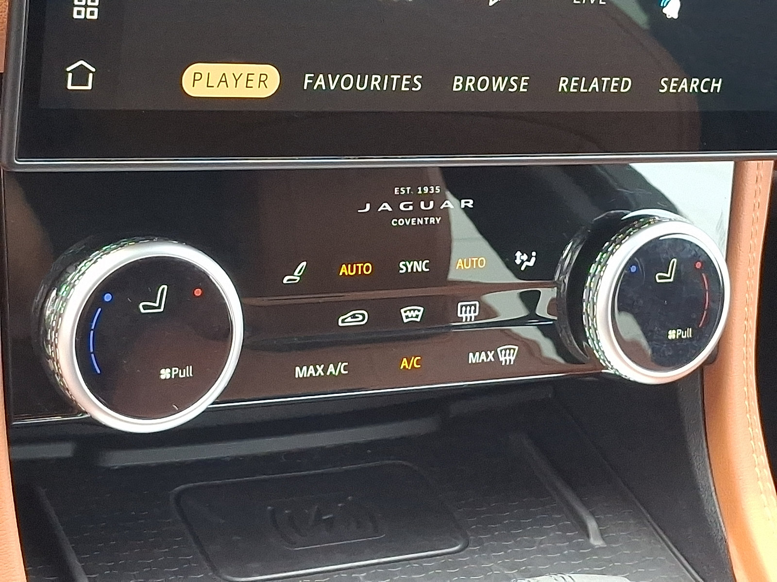 Used 2026 Jaguar F-PACE R-Dynamic S AWD/4WD image 25