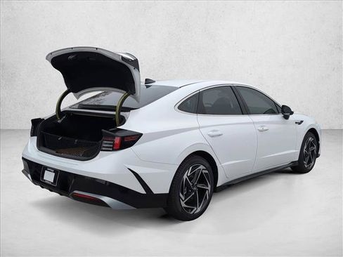 New 2026 Hyundai Sonata SEL FWD image 2