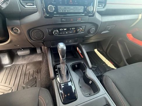 Used 2024 Nissan Frontier Pro-X RWD image 19