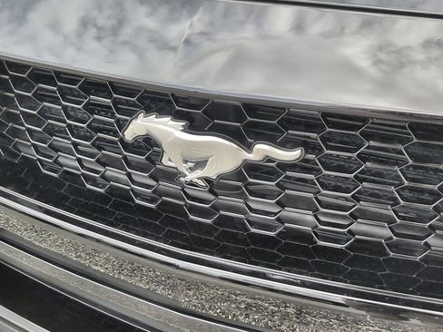 Used 2025 Ford Mustang GT RWD image 28