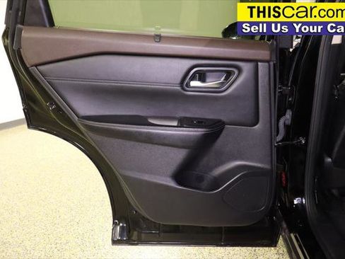 Used 2023 Nissan Rogue SV w/ SV Premium B Package FWD image 35