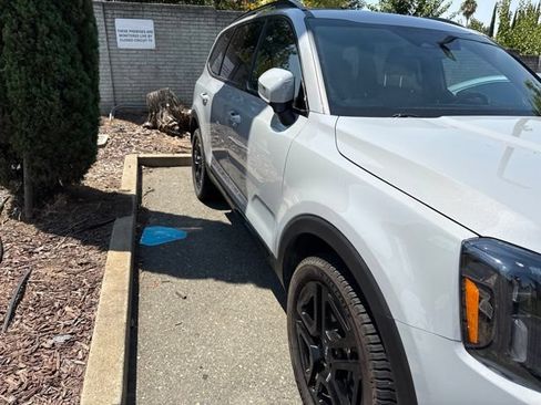 Used 2024 Kia Telluride EX X-Line AWD/4WD image 2