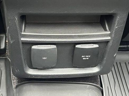 Used 2020 Ford Edge Titanium AWD/4WD image 39