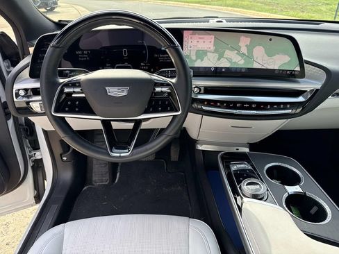 Certified 2024 Cadillac Lyriq Sport w/ LPO, Floor Liner Package AWD/4WD image 10