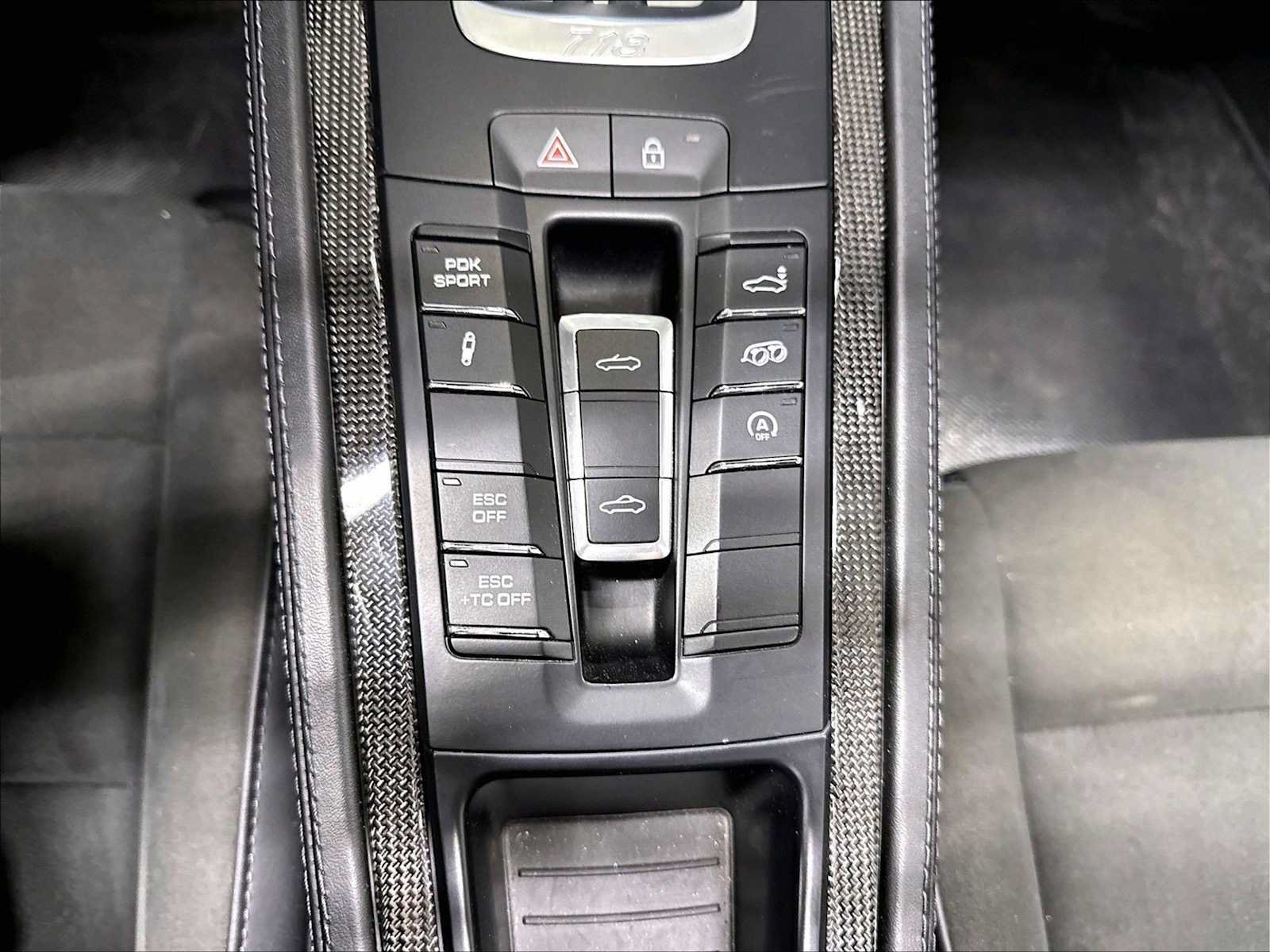 Used 2022 Porsche 718 Boxster Spyder RWD image 36