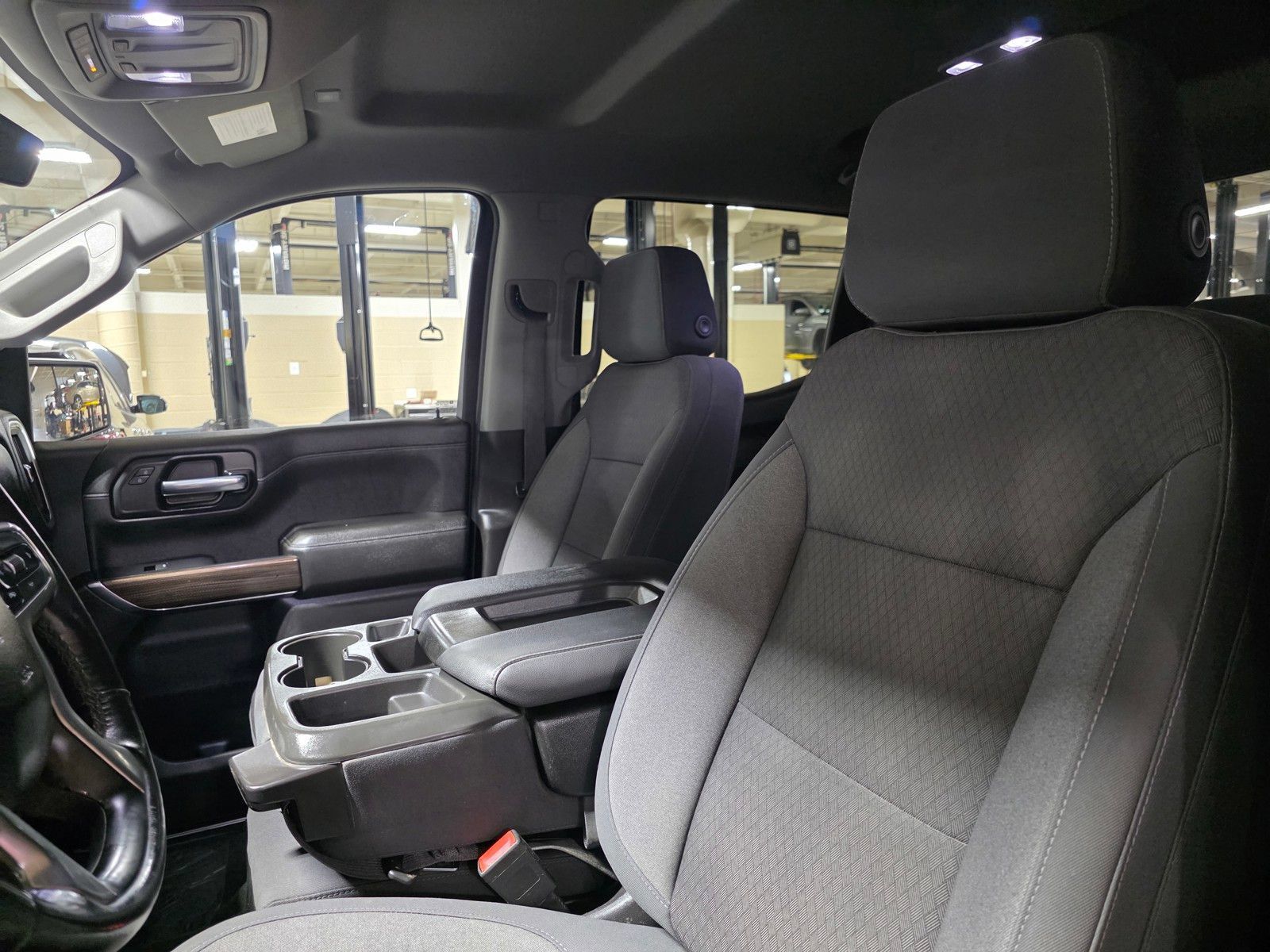 Used 2020 Chevrolet Silverado 1500 LT w/ All-Star Edition AWD/4WD image 24