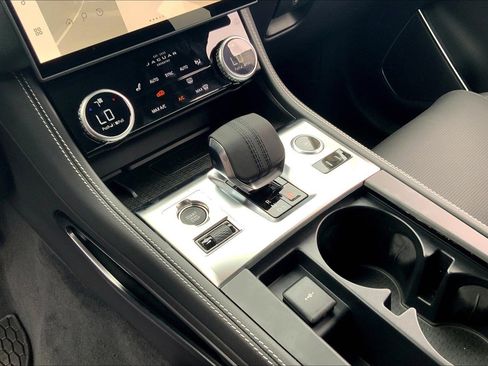 New 2026 Jaguar F-PACE R-Dynamic S image 8