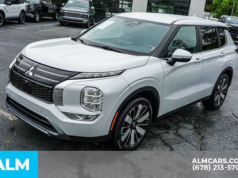 Used 2025 Mitsubishi Outlander SE FWD image 15