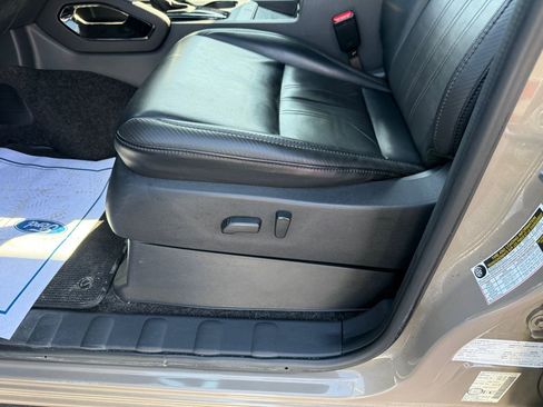 Used 2022 Nissan Frontier PRO-4X image 26