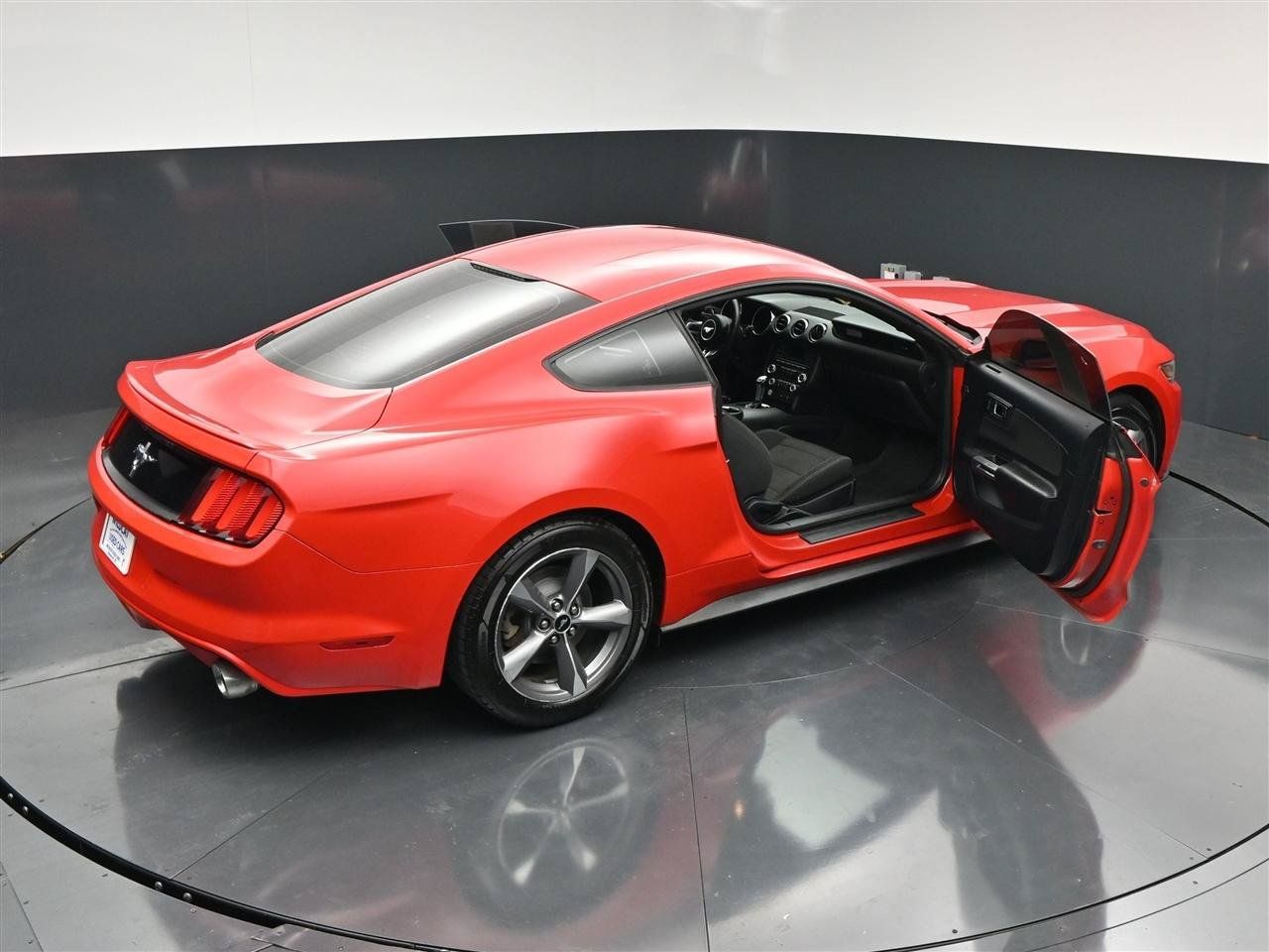 Used 2015 Ford Mustang Coupe w/ Equipment Group 051A RWD image 34